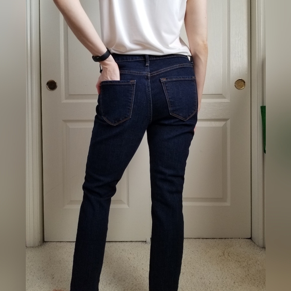Old Navy Dark Wash Skinny Jeans Mid-rise Curvy Cut - Picture 2 of 8